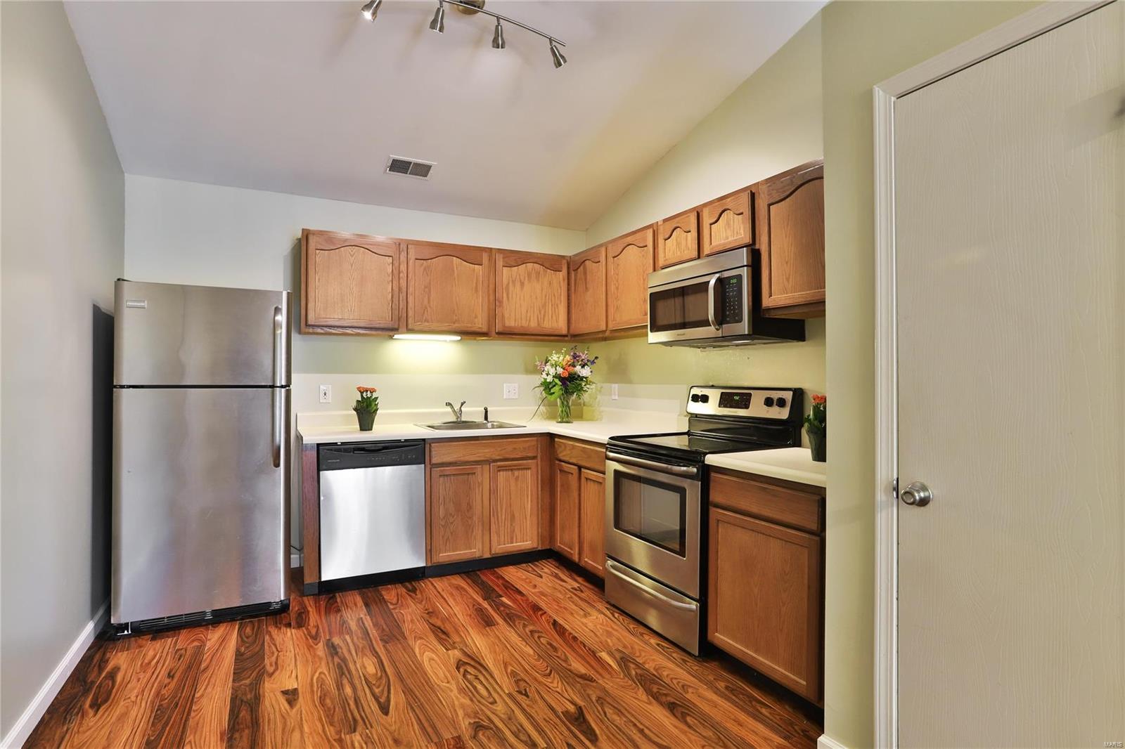 Creve Coeur Crossing Condo - Residential