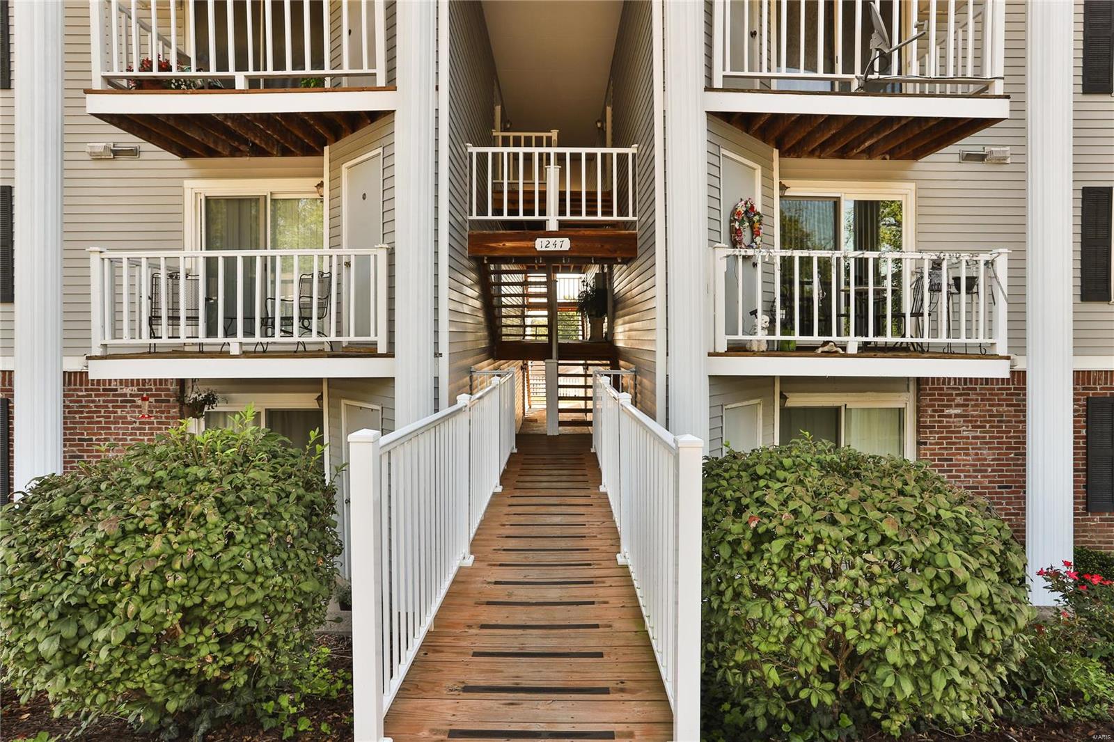 Creve Coeur Crossing Condo - Residential