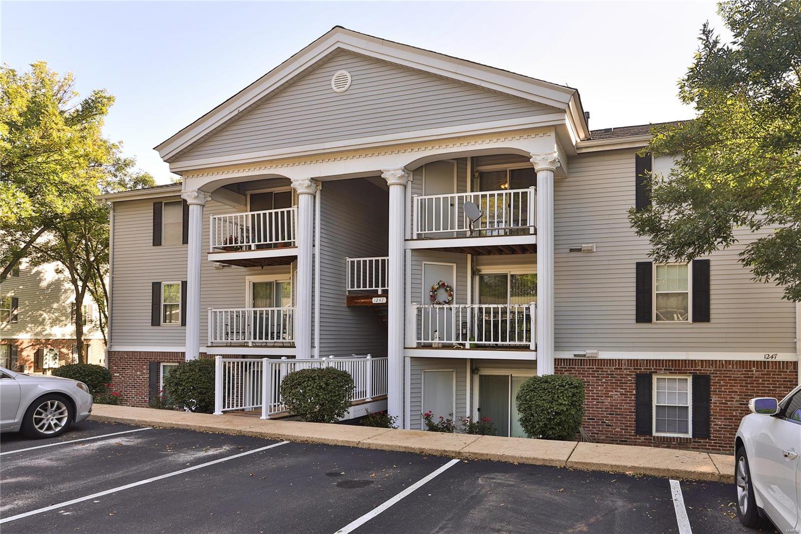 Creve Coeur Crossing Condo - Residential