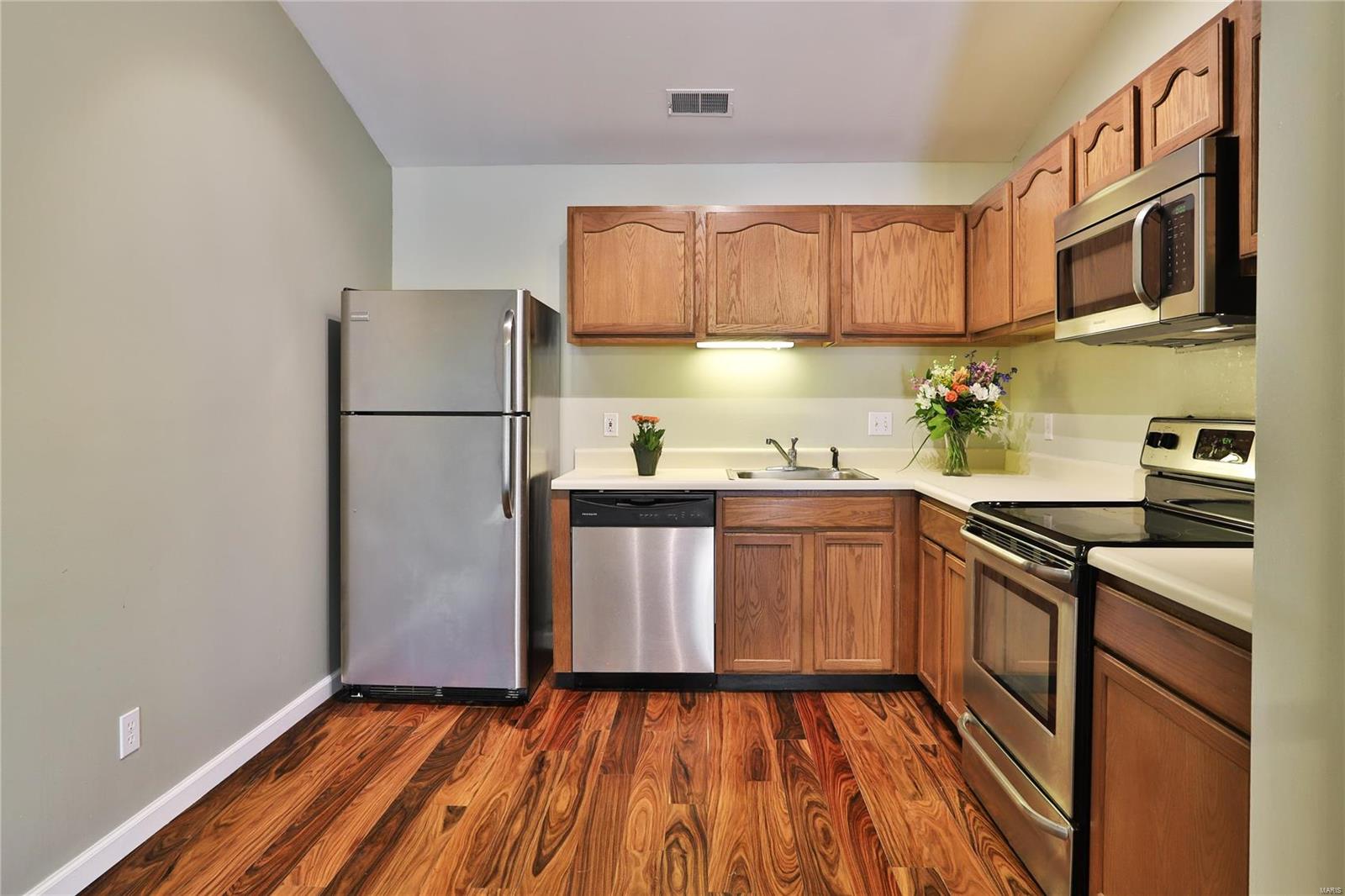 Creve Coeur Crossing Condo - Residential