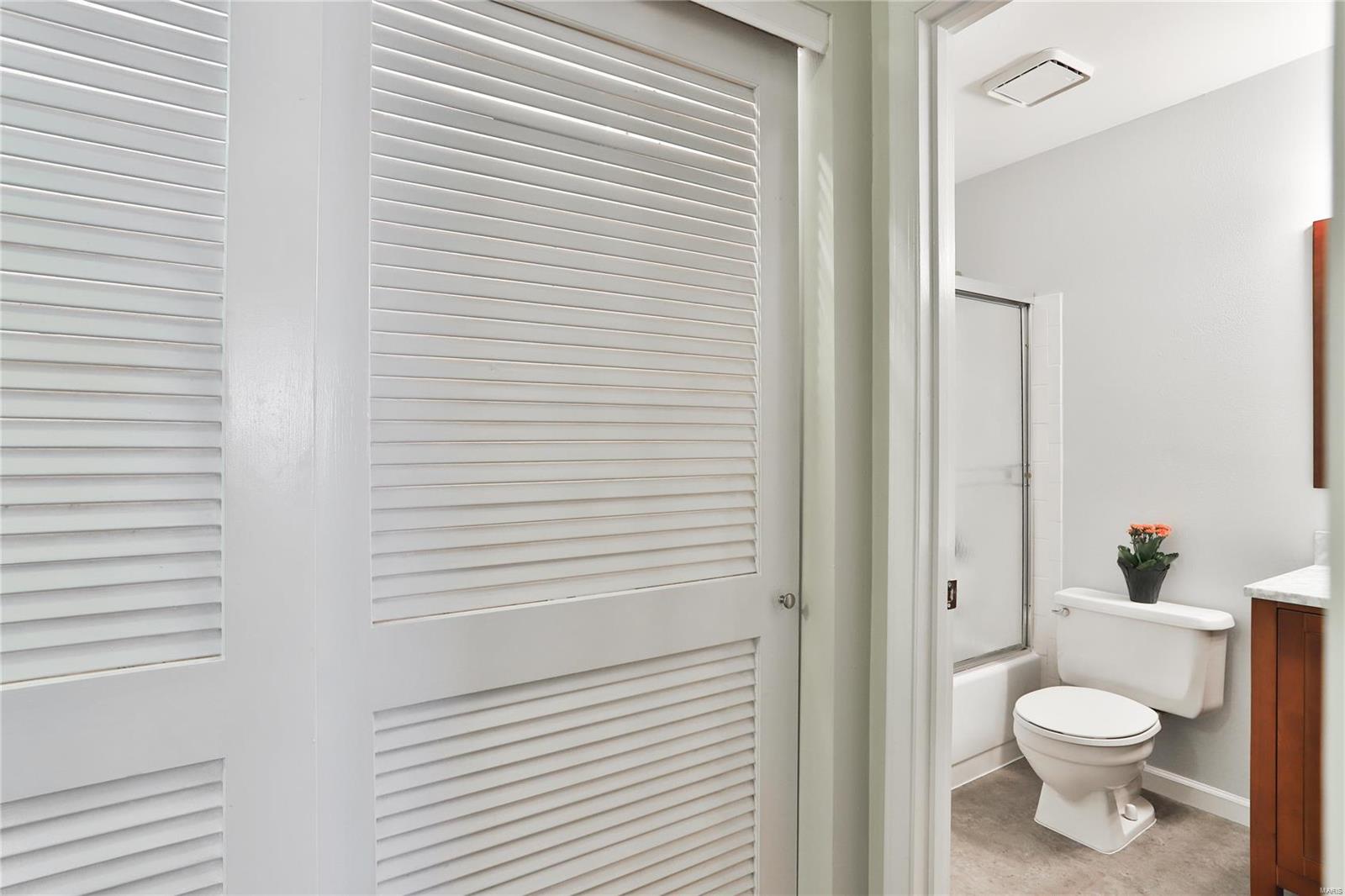 Creve Coeur Crossing Condo - Residential