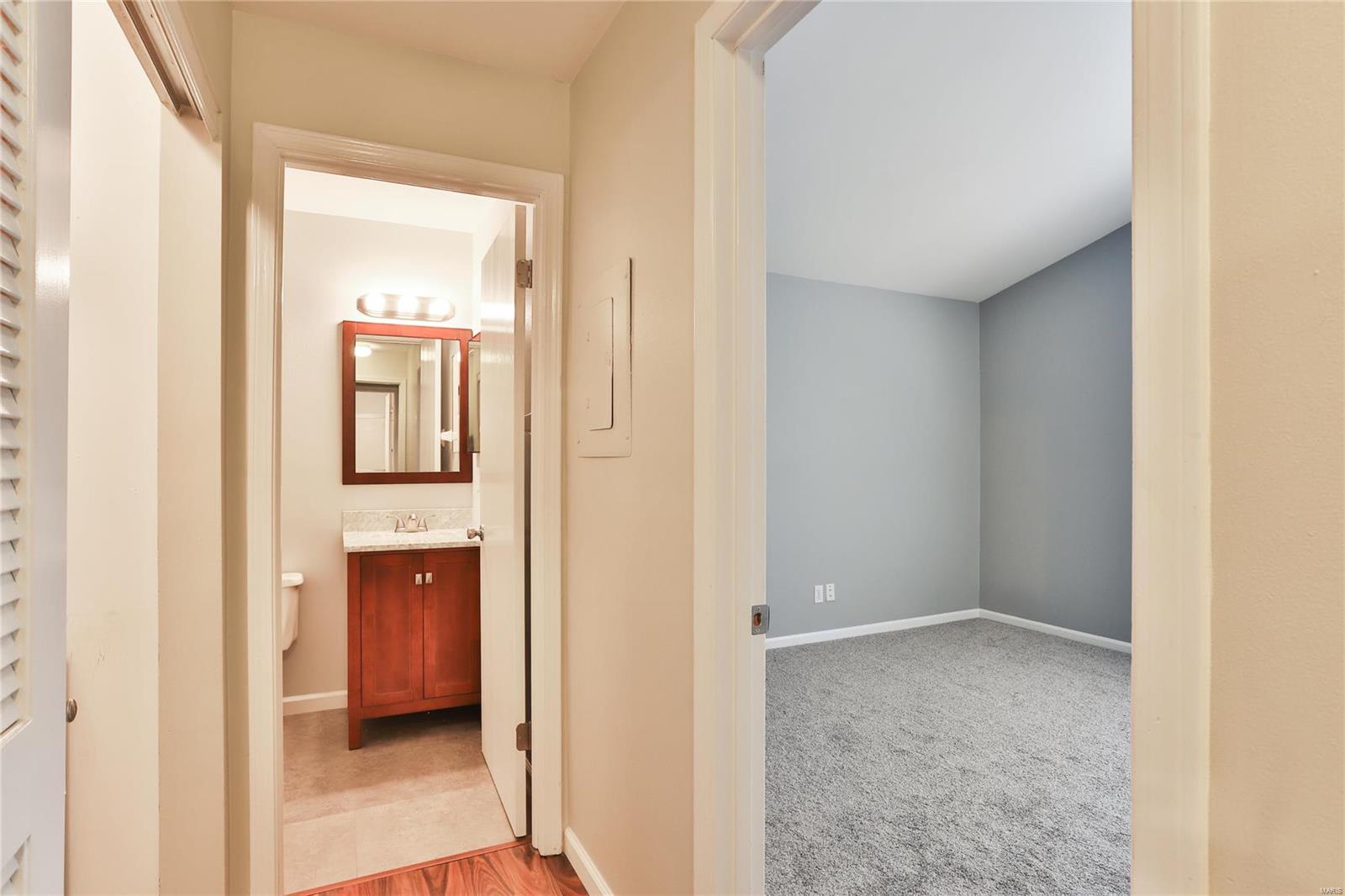 Creve Coeur Crossing Condo - Residential