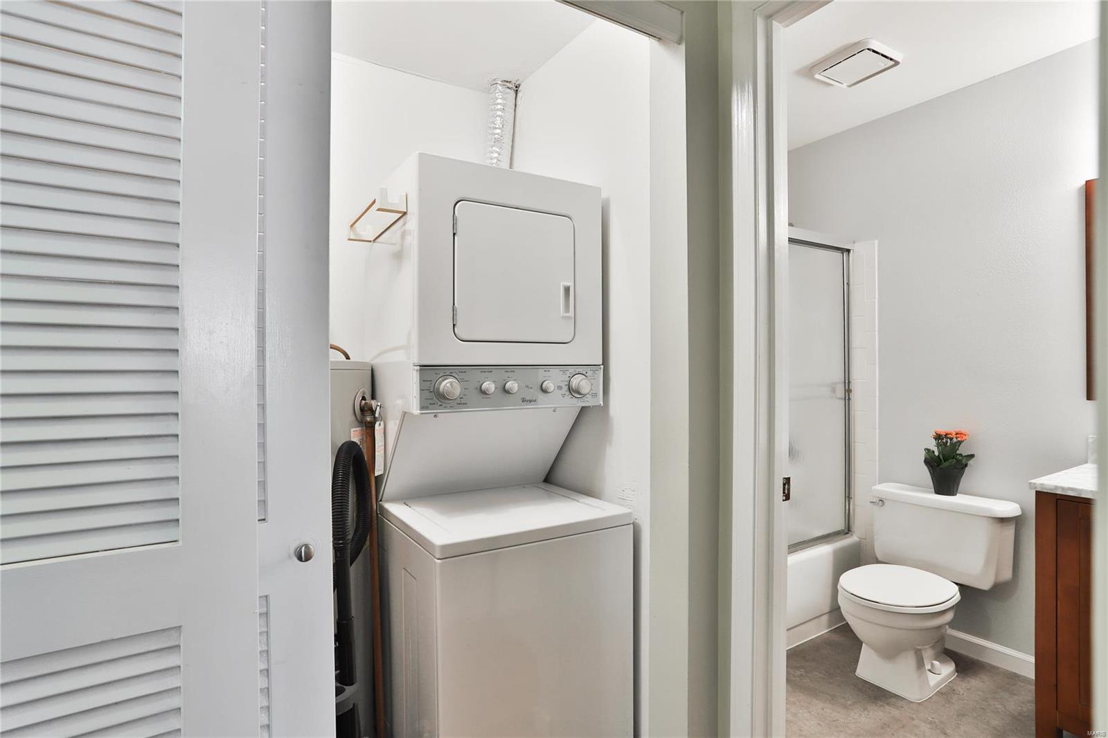 Creve Coeur Crossing Condo - Residential