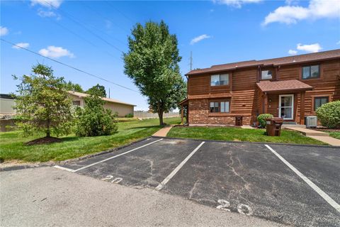 Condominium in St Charles MO 20 Cedar Grove Court.jpg