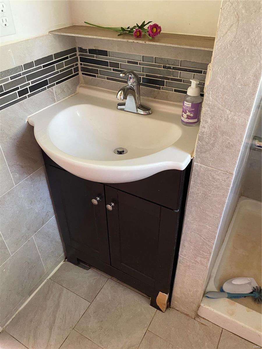 Holloway Add - Residential