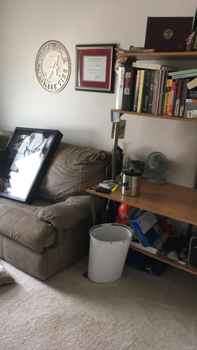 Laclede Race Track Addition - Residential Lease