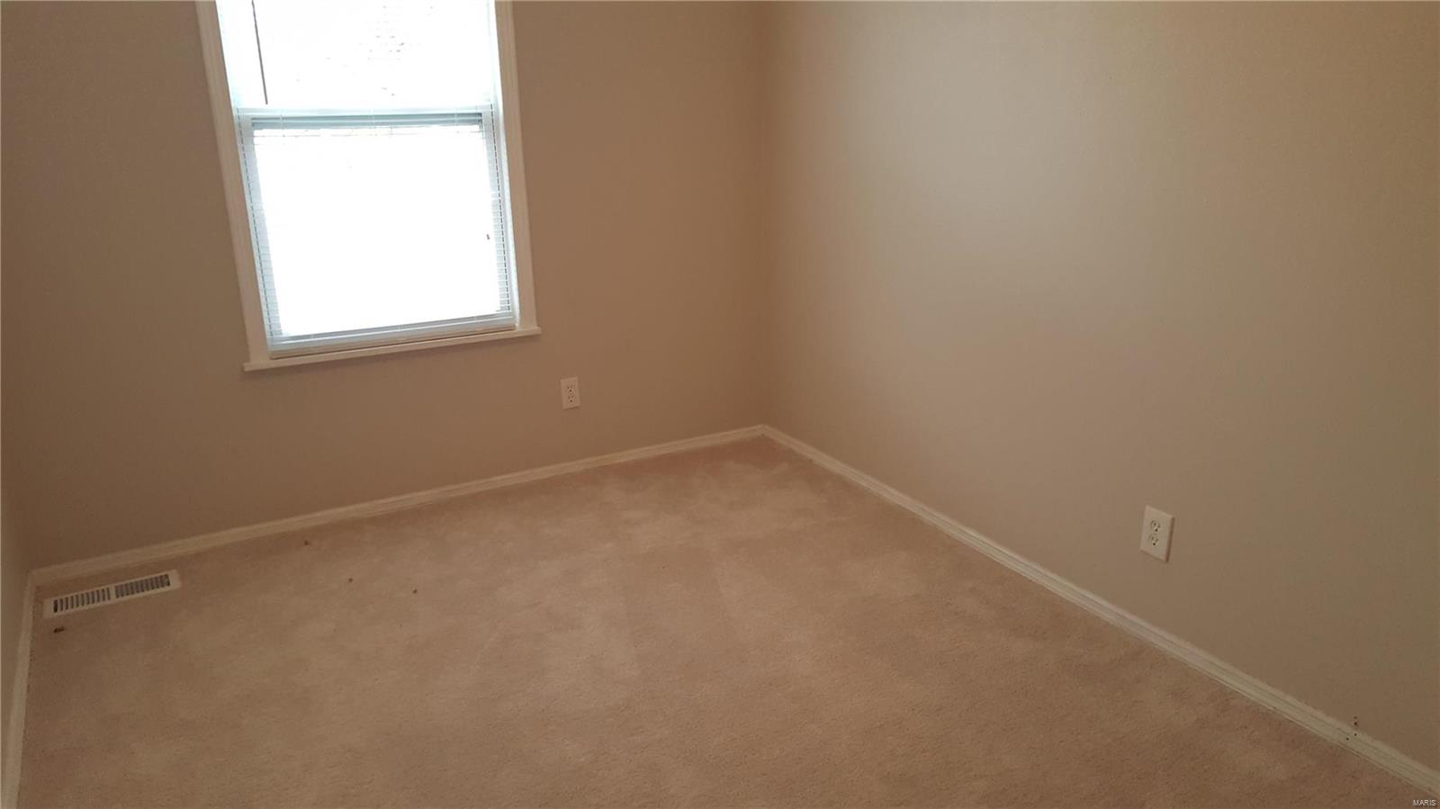 Laclede Race Track Addition - Residential Lease