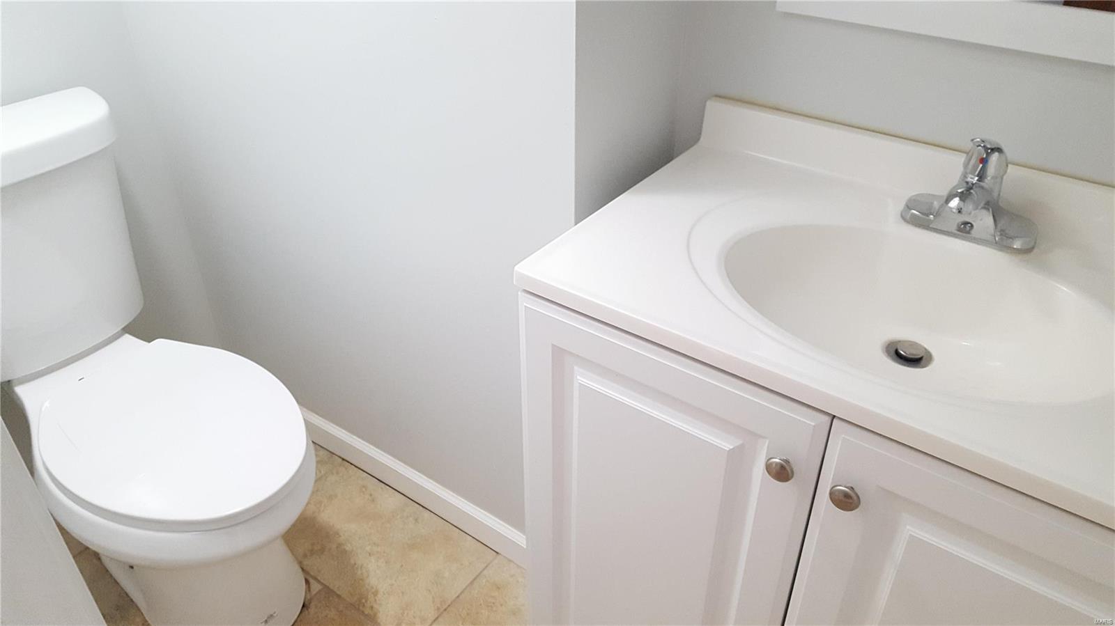 Laclede Race Track Addition - Residential Lease