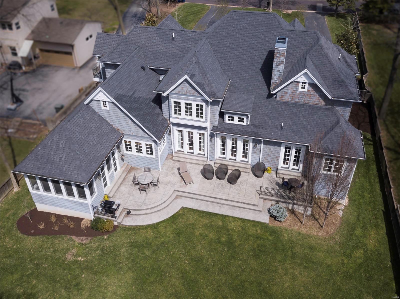 Mcdonald Tr Pt 2 Lts 31 & 32 & Sarpy - Residential