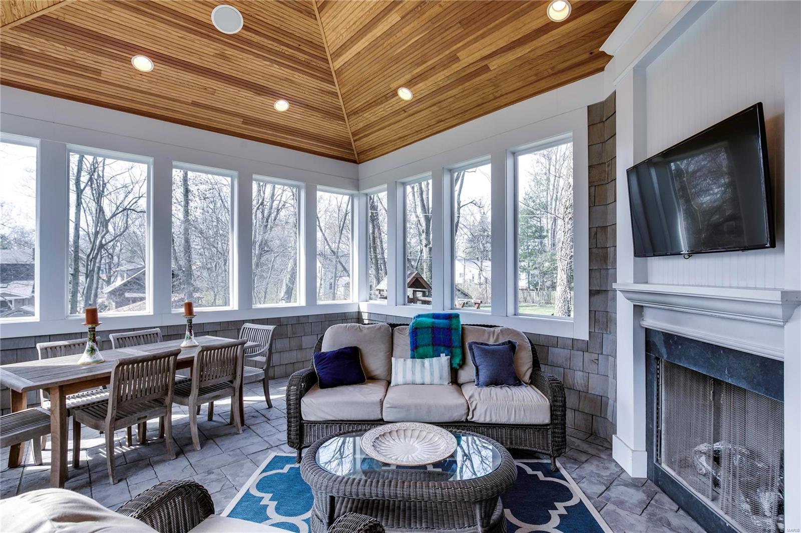 Mcdonald Tr Pt 2 Lts 31 & 32 & Sarpy - Residential