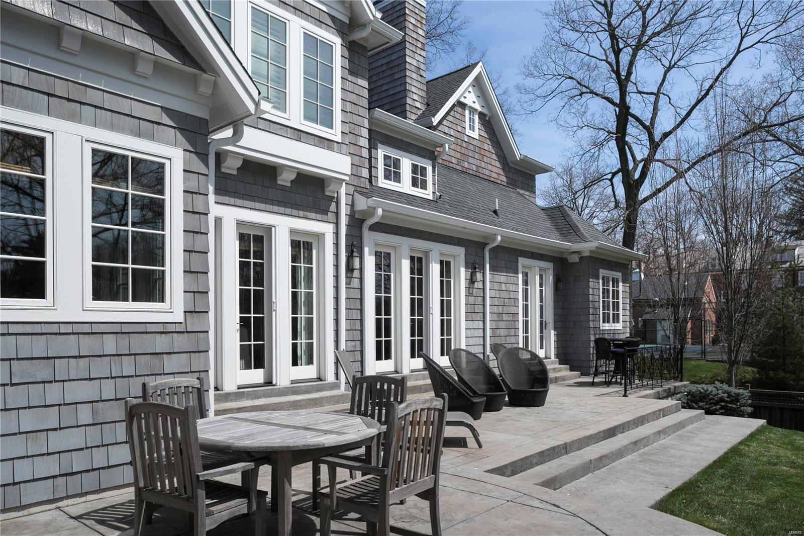 Mcdonald Tr Pt 2 Lts 31 & 32 & Sarpy - Residential