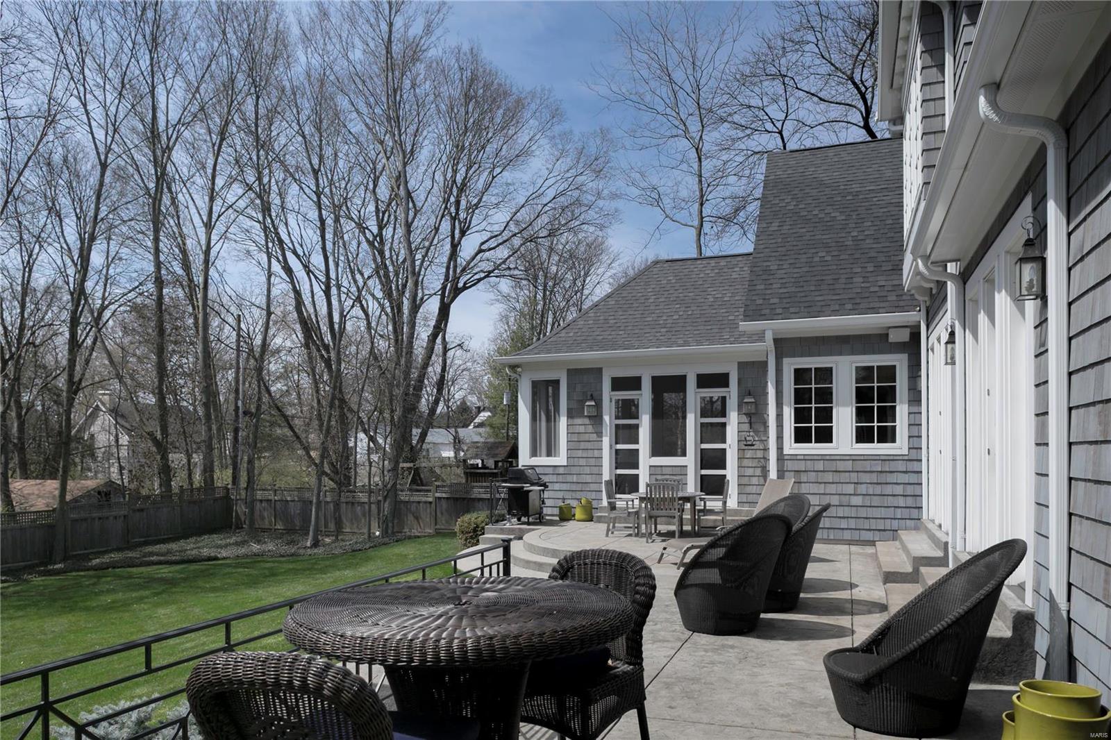 Mcdonald Tr Pt 2 Lts 31 & 32 & Sarpy - Residential