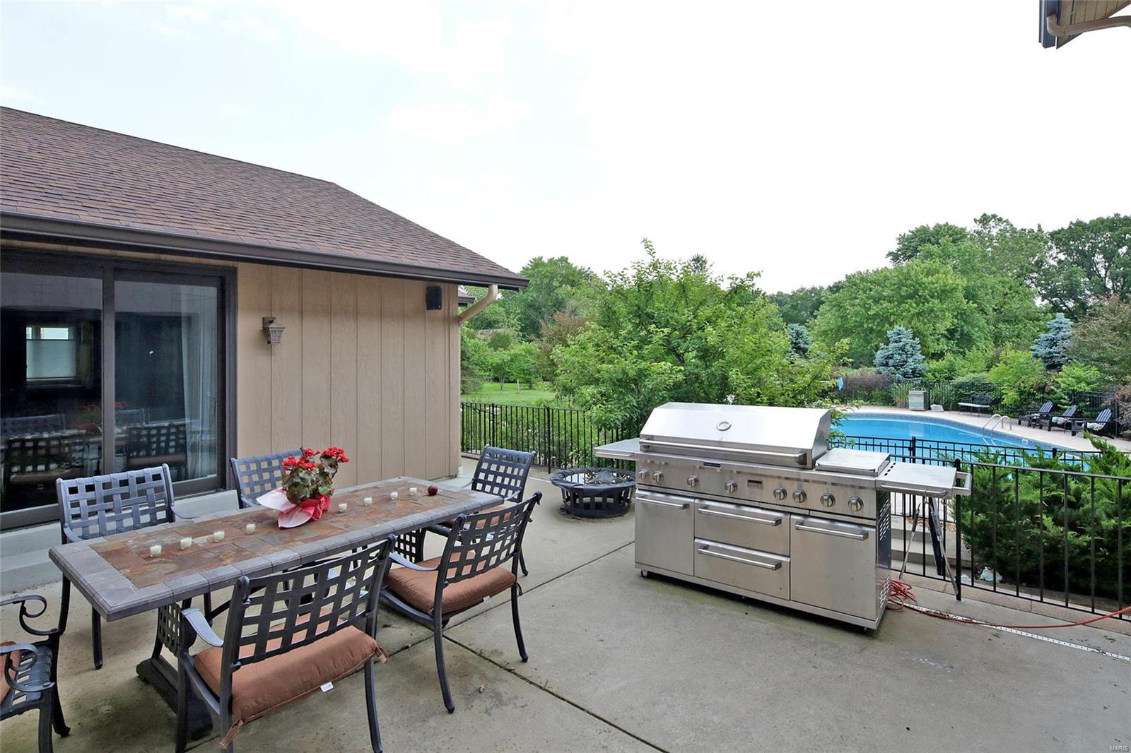 Chateaux Ladue West - Residential