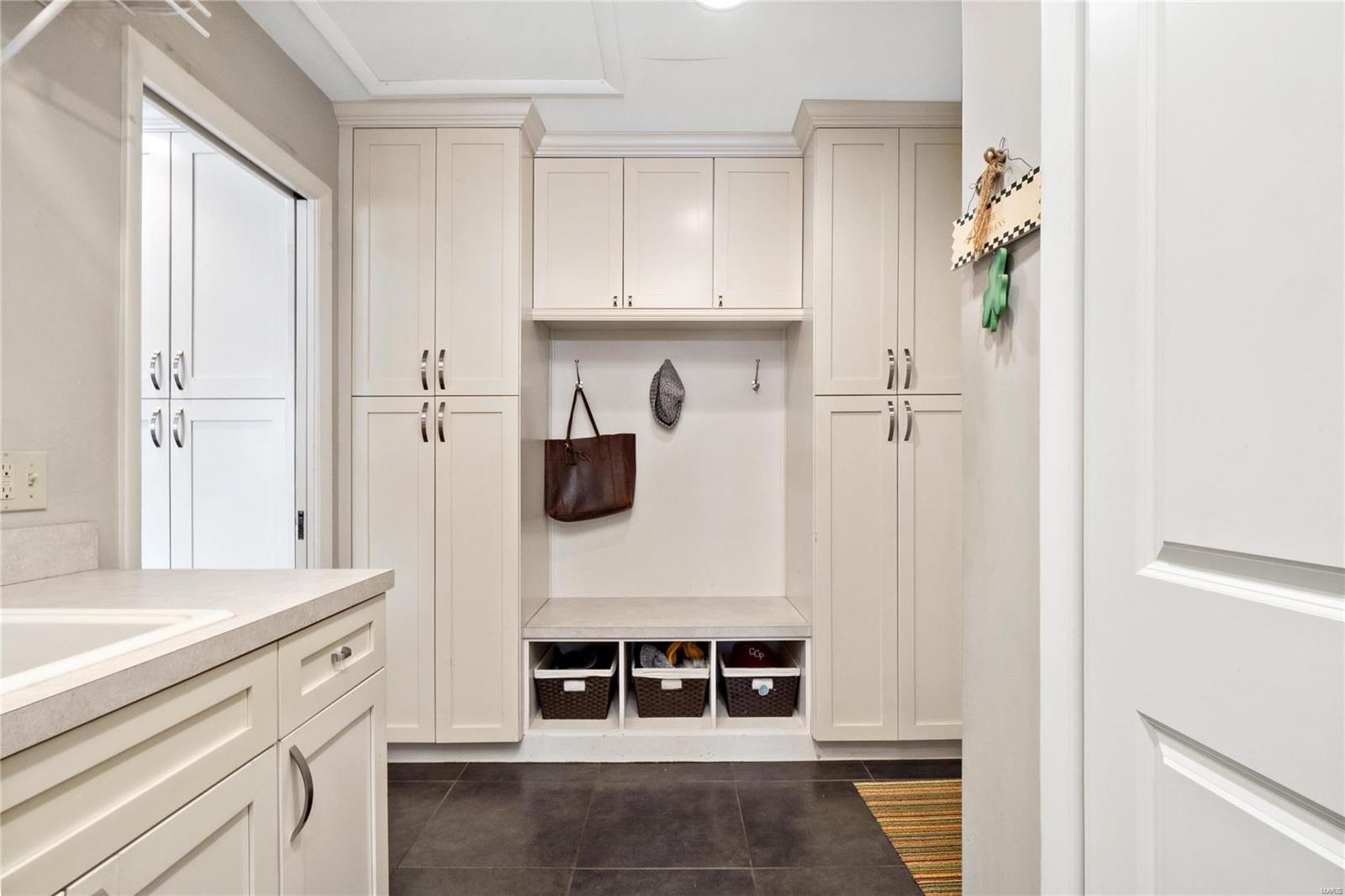 Chateaux Ladue West - Residential