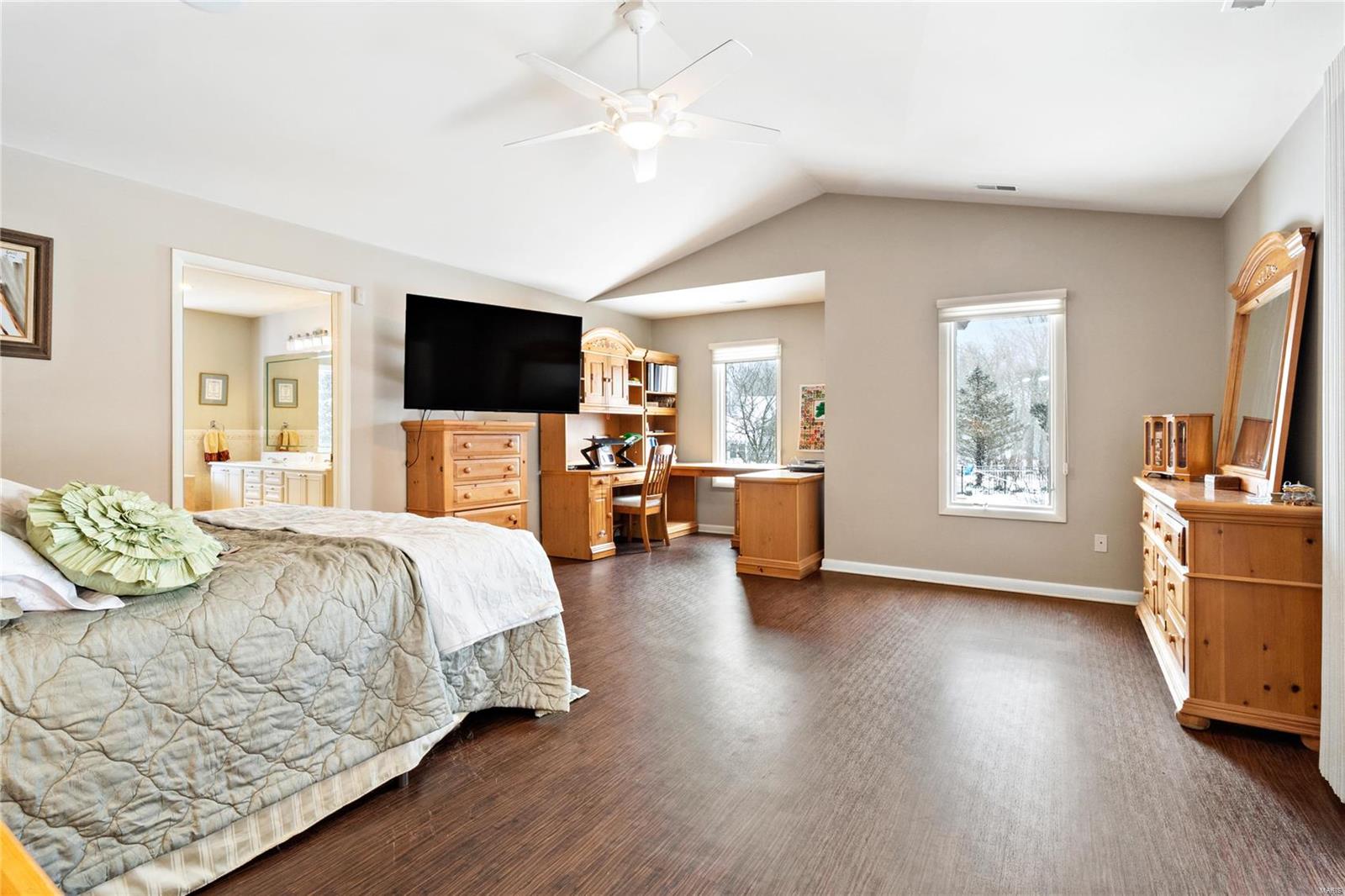 Chateaux Ladue West - Residential