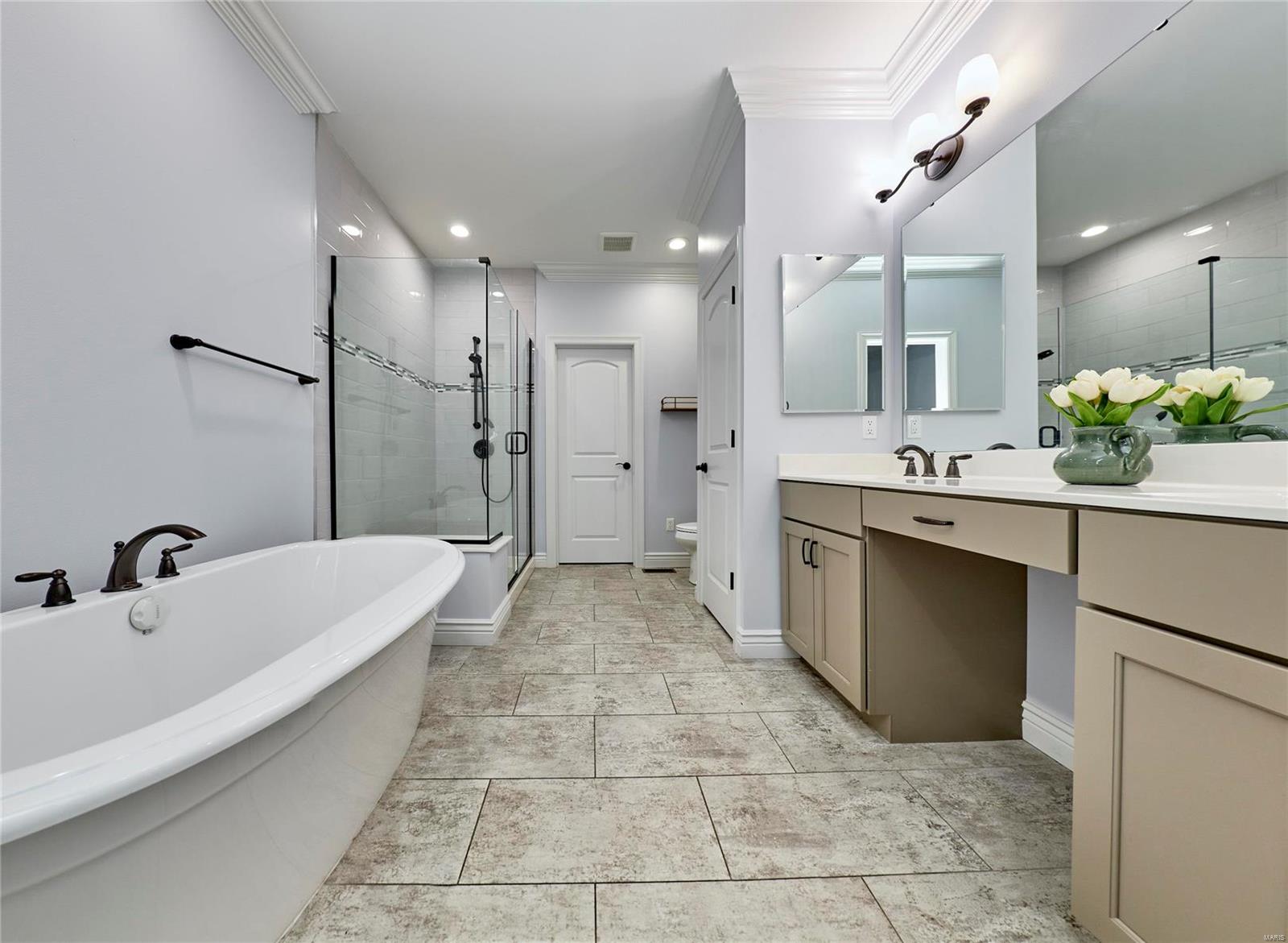 Rich Keen Court - Residential