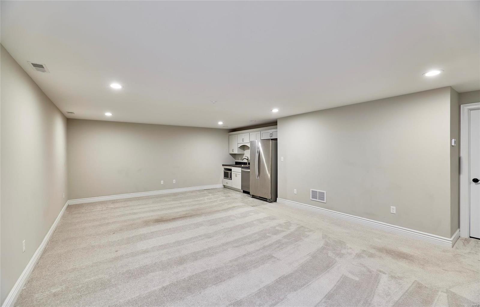 Rich Keen Court - Residential