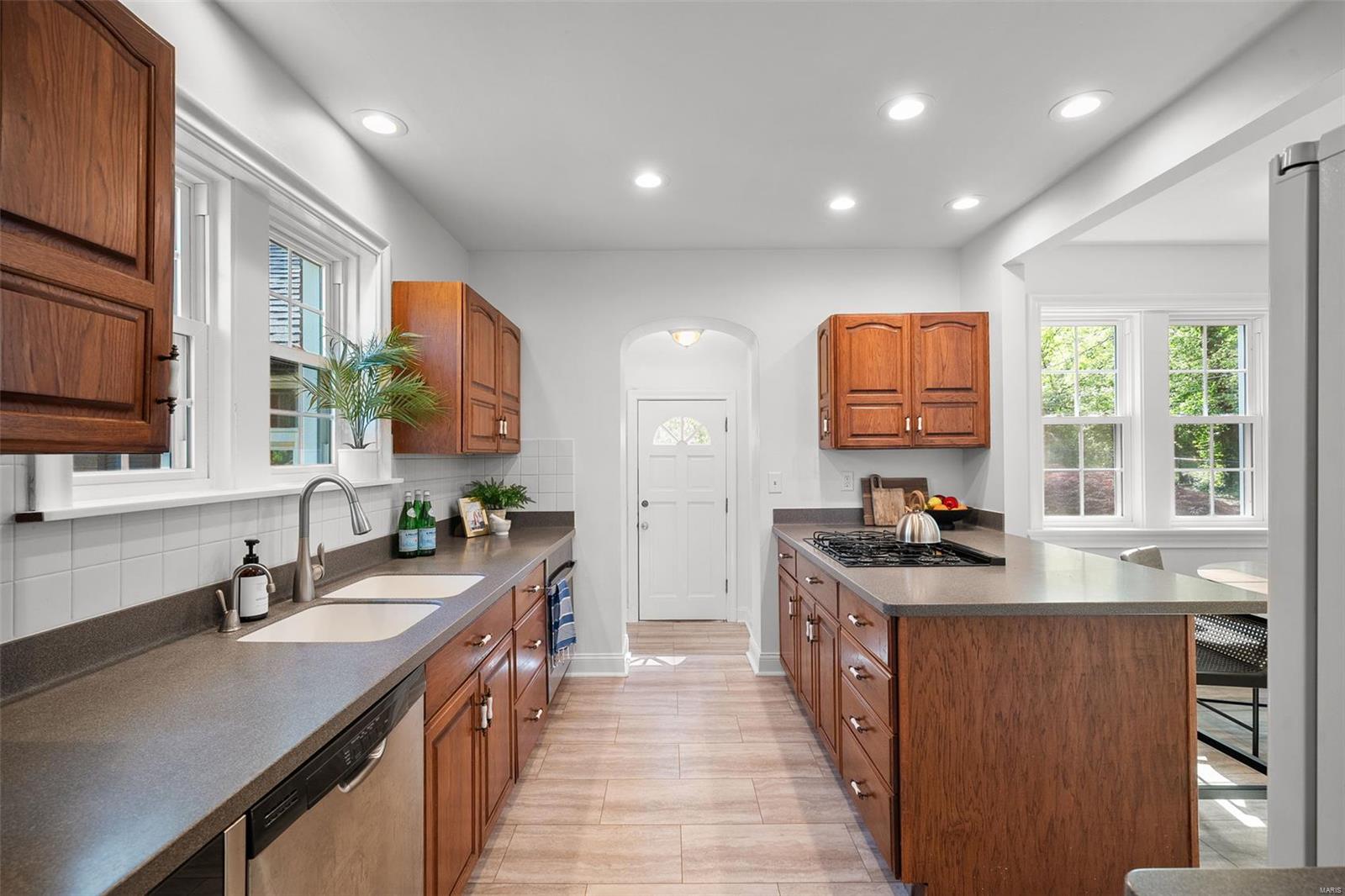 SHERWOOD FOREST 2ND ADD - Residential