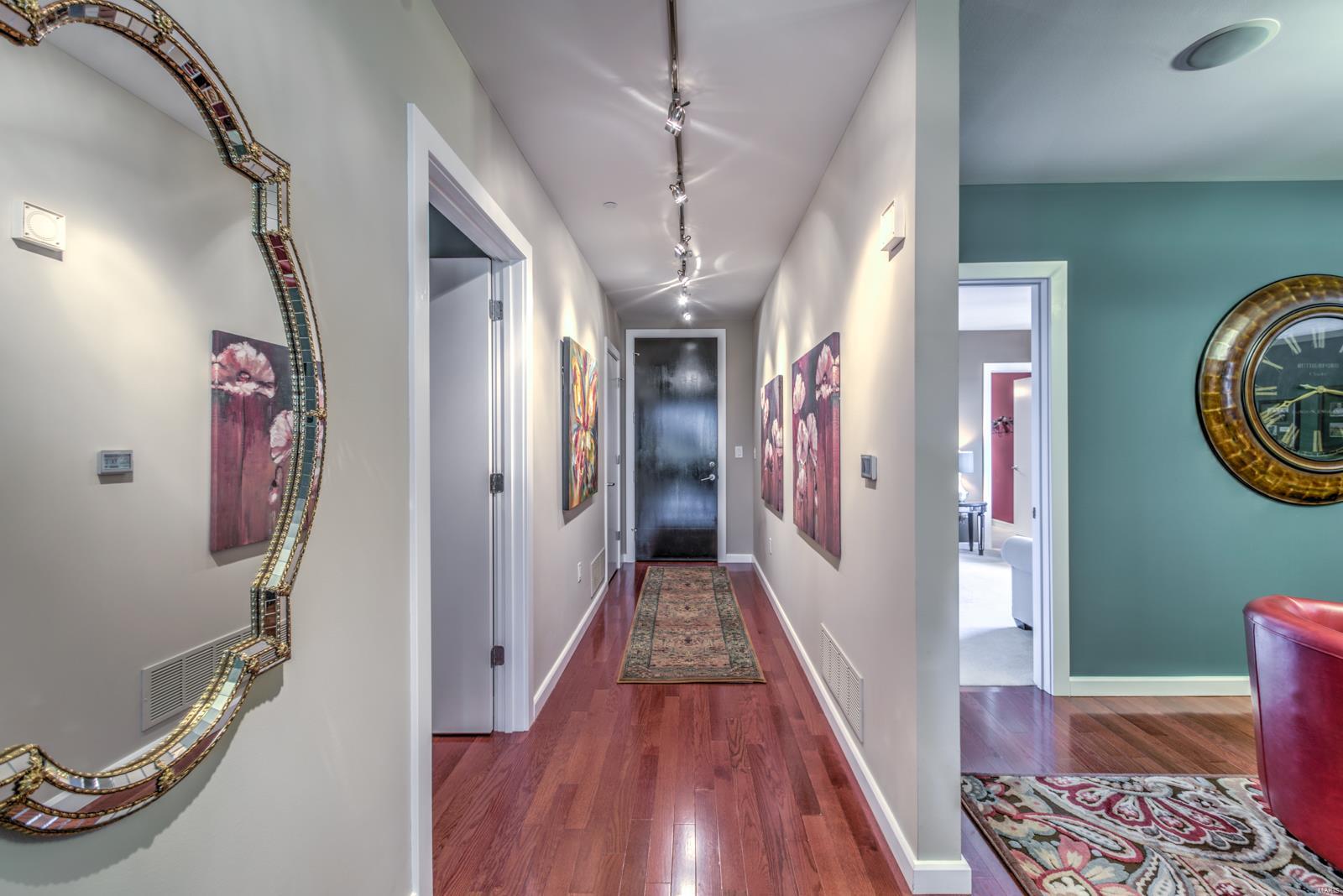 4545 Lindell Blvd - Residential