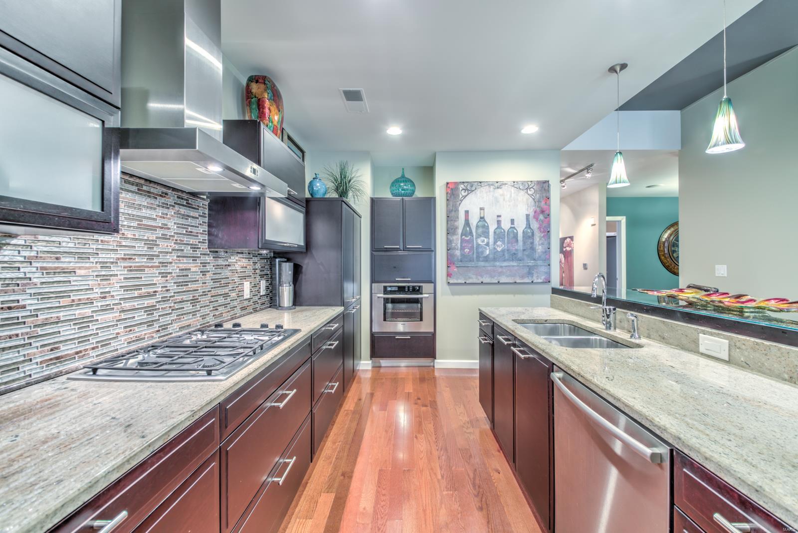 4545 Lindell Blvd - Residential