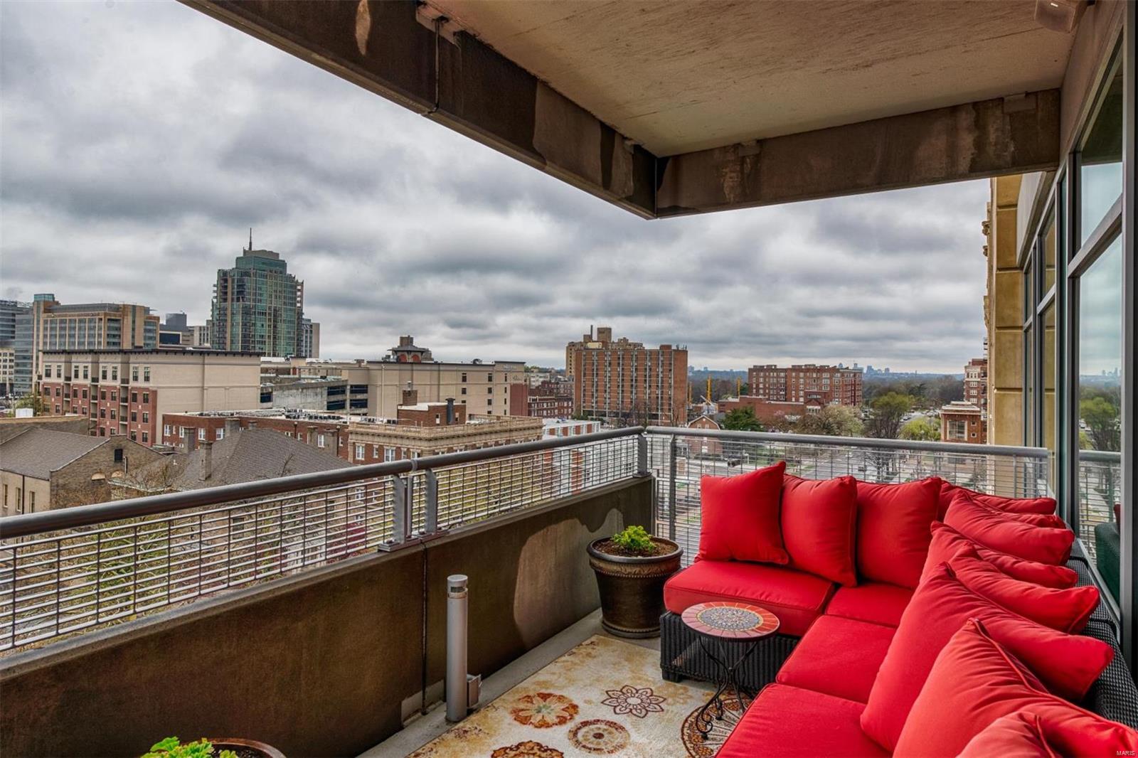 4545 Lindell Blvd - Residential