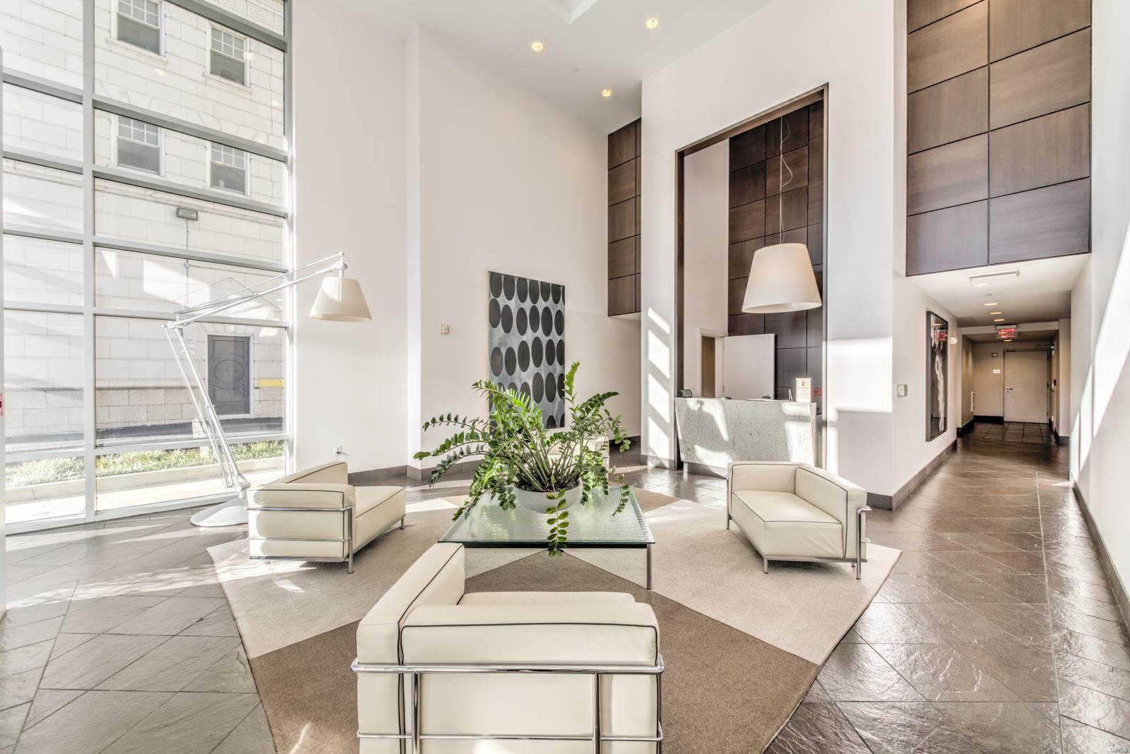 4545 Lindell Blvd - Residential