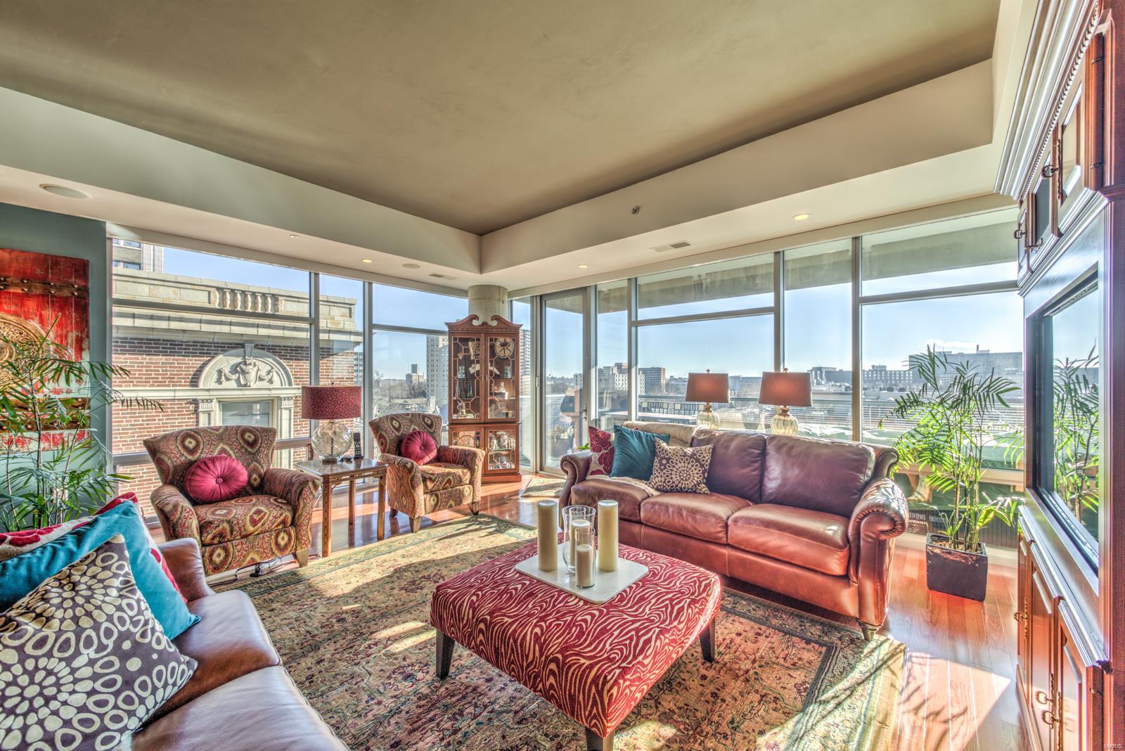 4545 Lindell Blvd - Residential