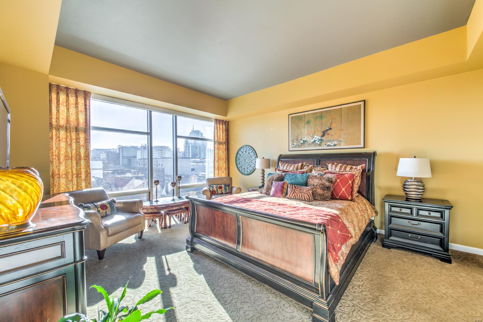 4545 Lindell Blvd - Residential