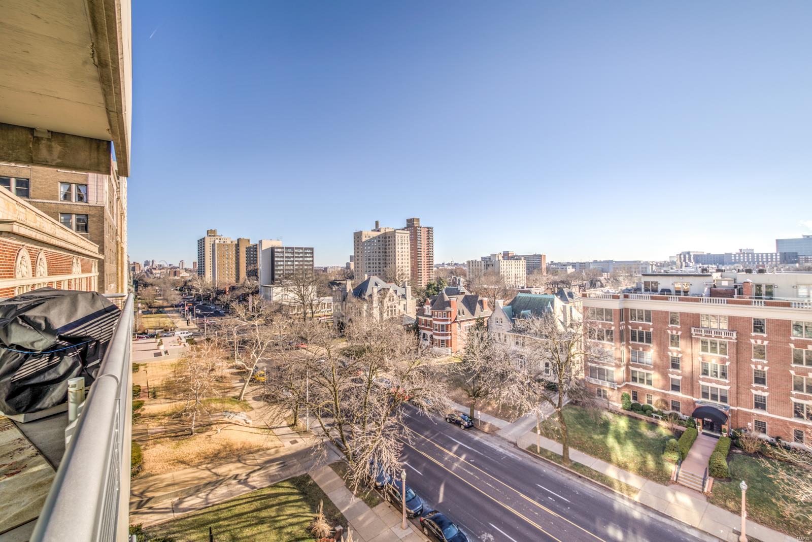 4545 Lindell Blvd - Residential