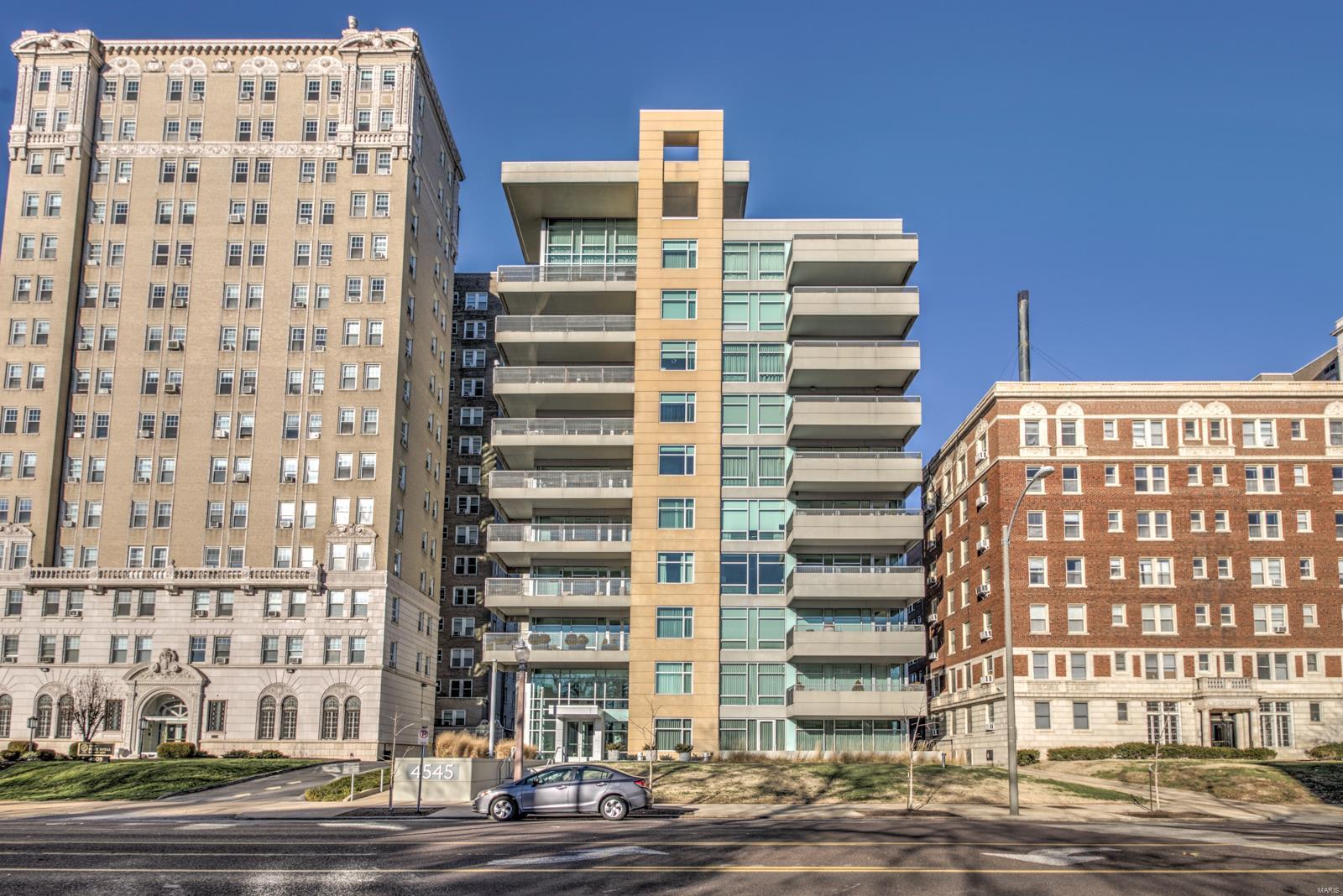 4545 Lindell Blvd - Residential