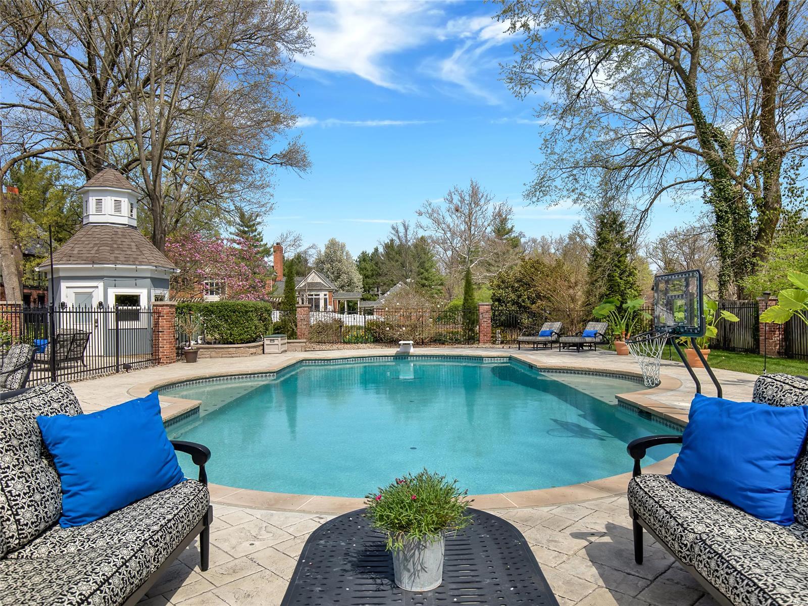 Barbee Estate - Residential