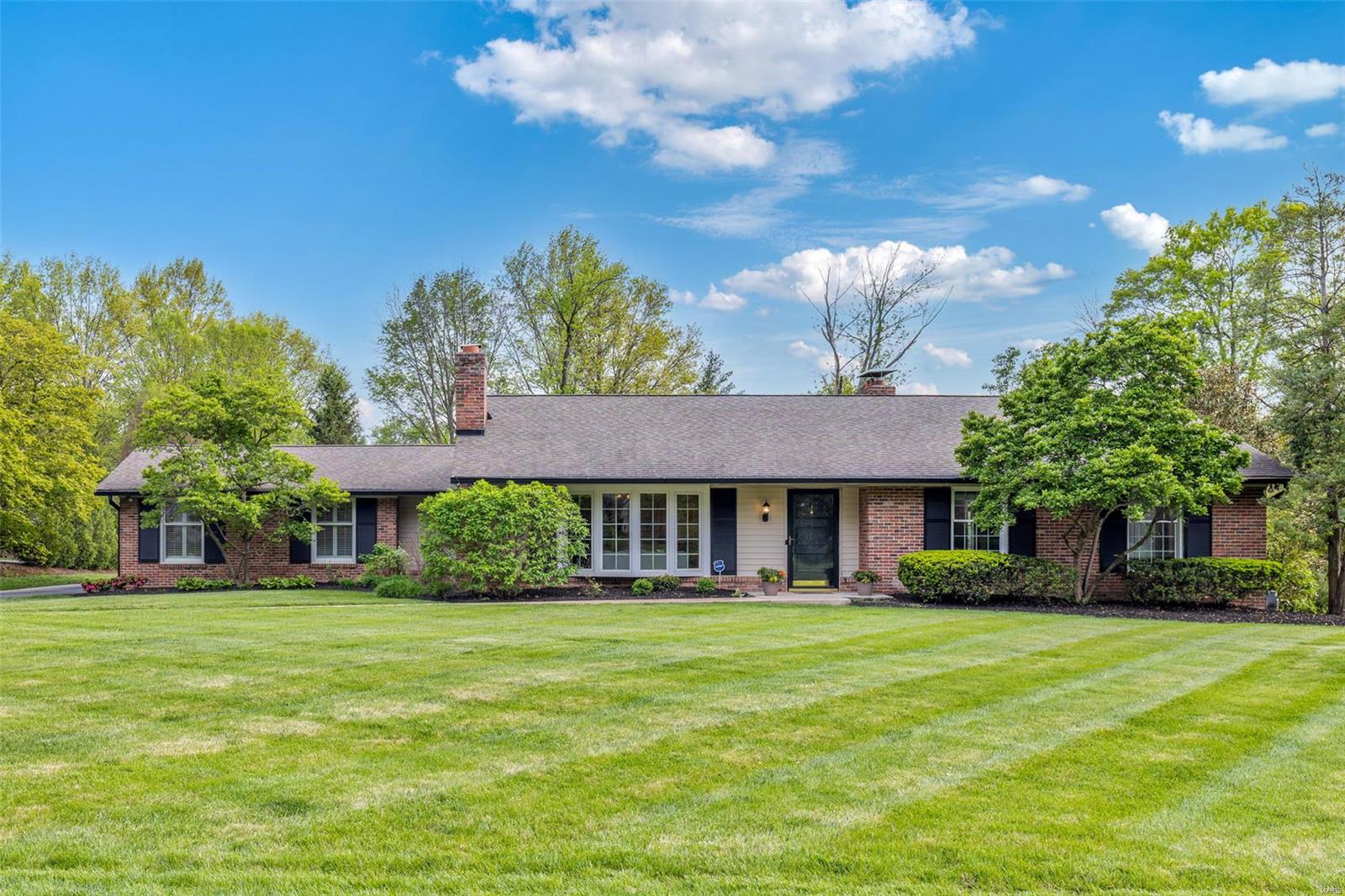 13 Outer Ladue Drive