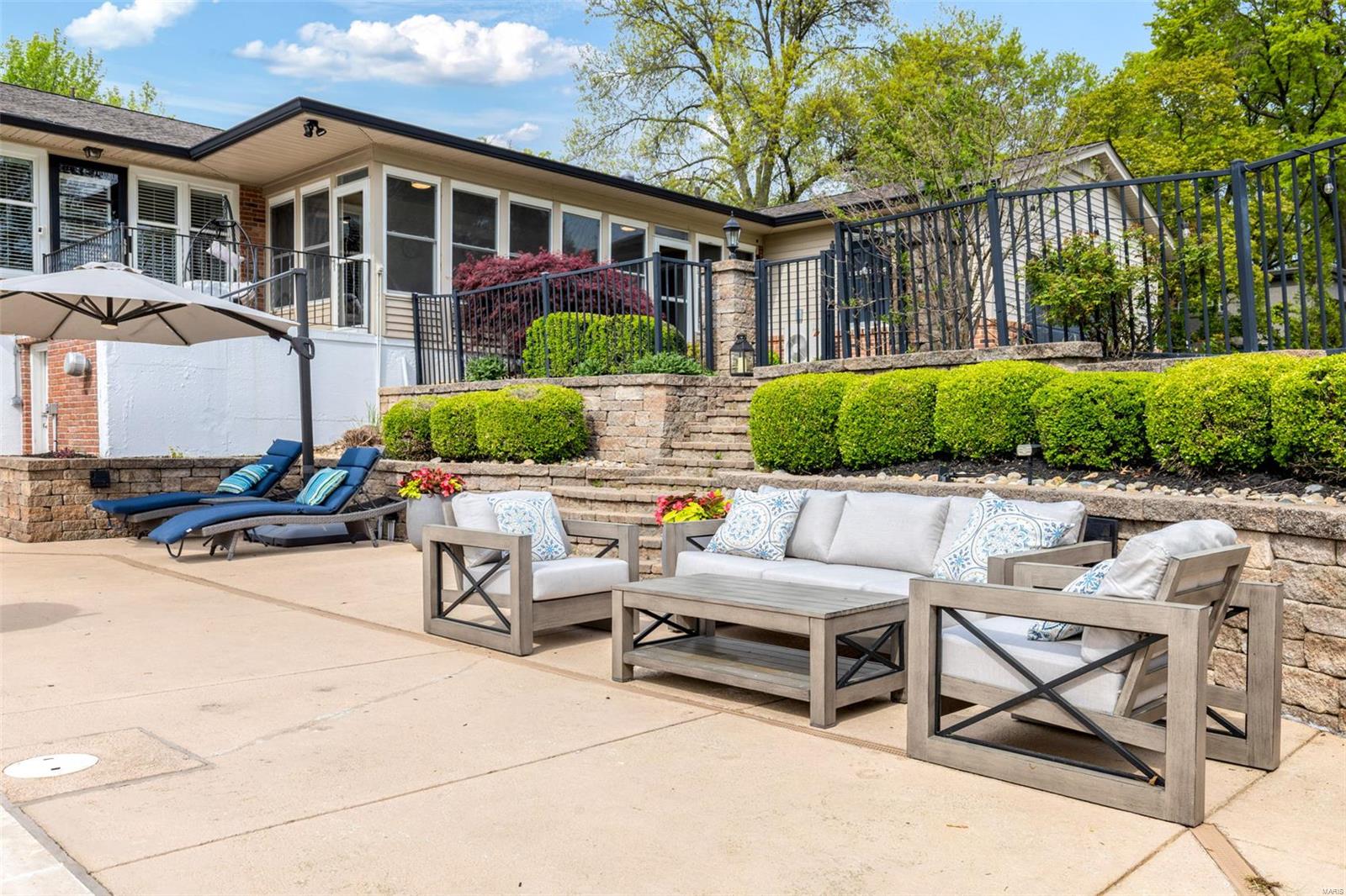 Outer Ladue Drive - Residential