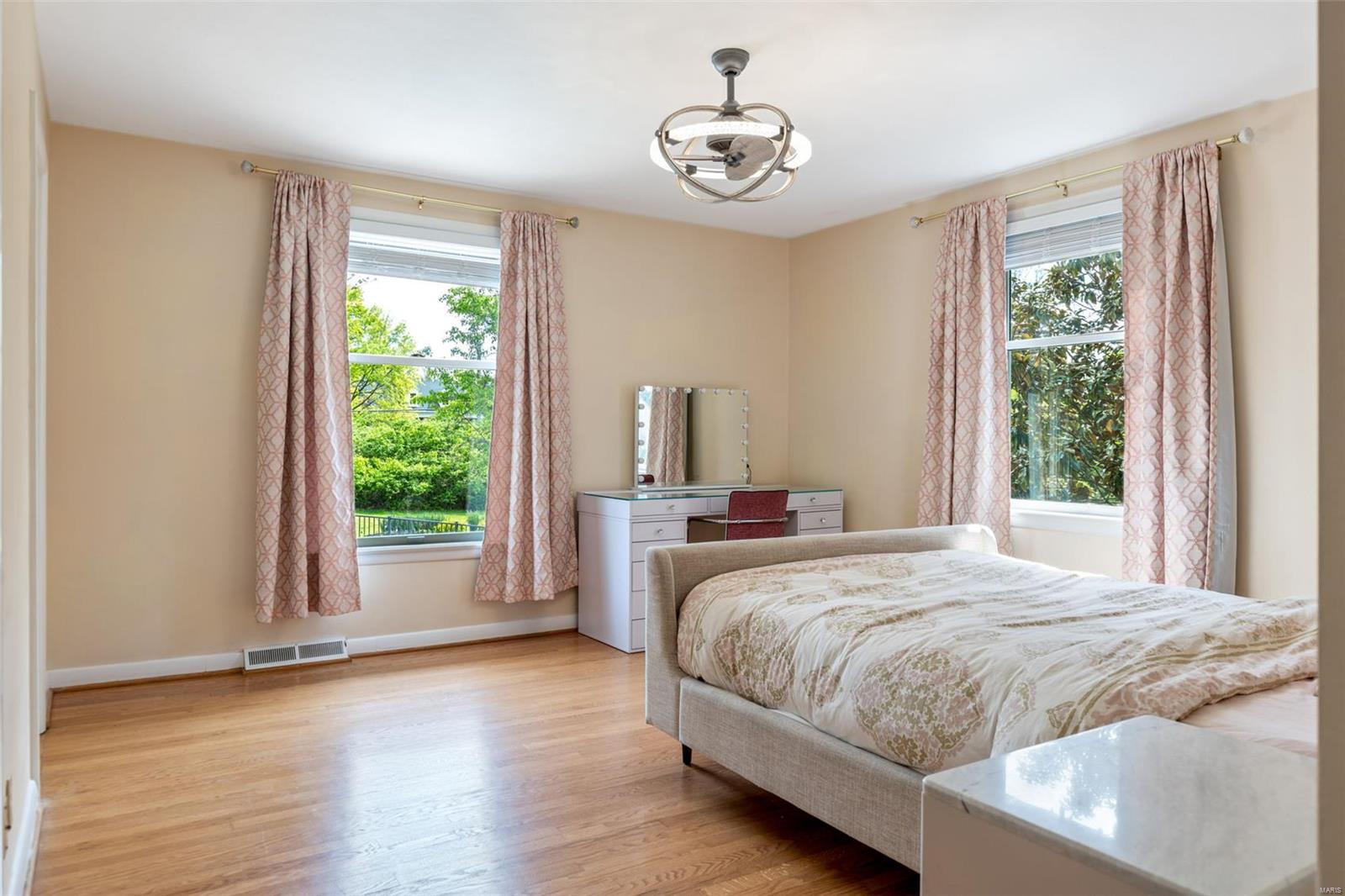 Outer Ladue Drive - Residential