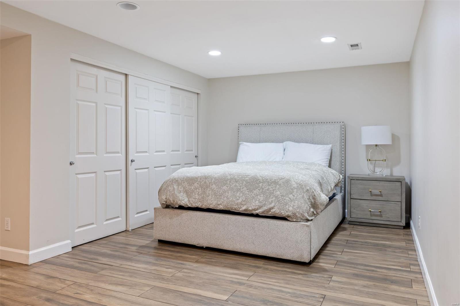 Outer Ladue Drive - Residential