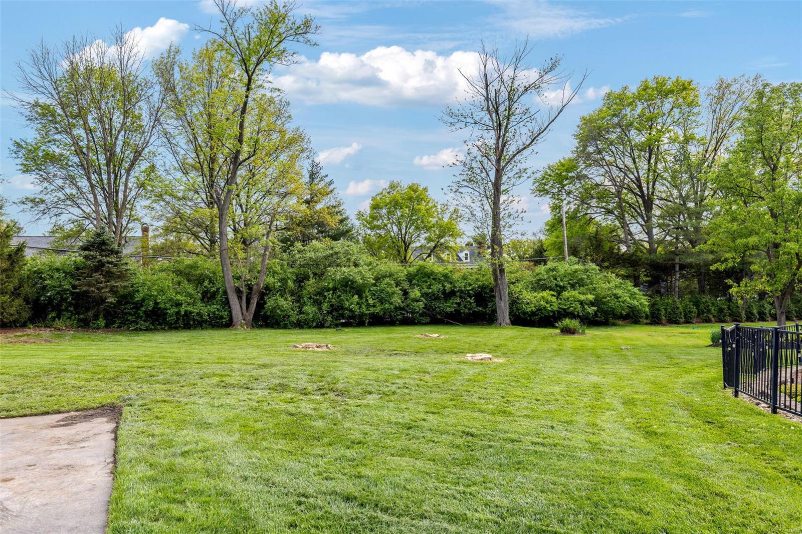 Outer Ladue Drive - Residential