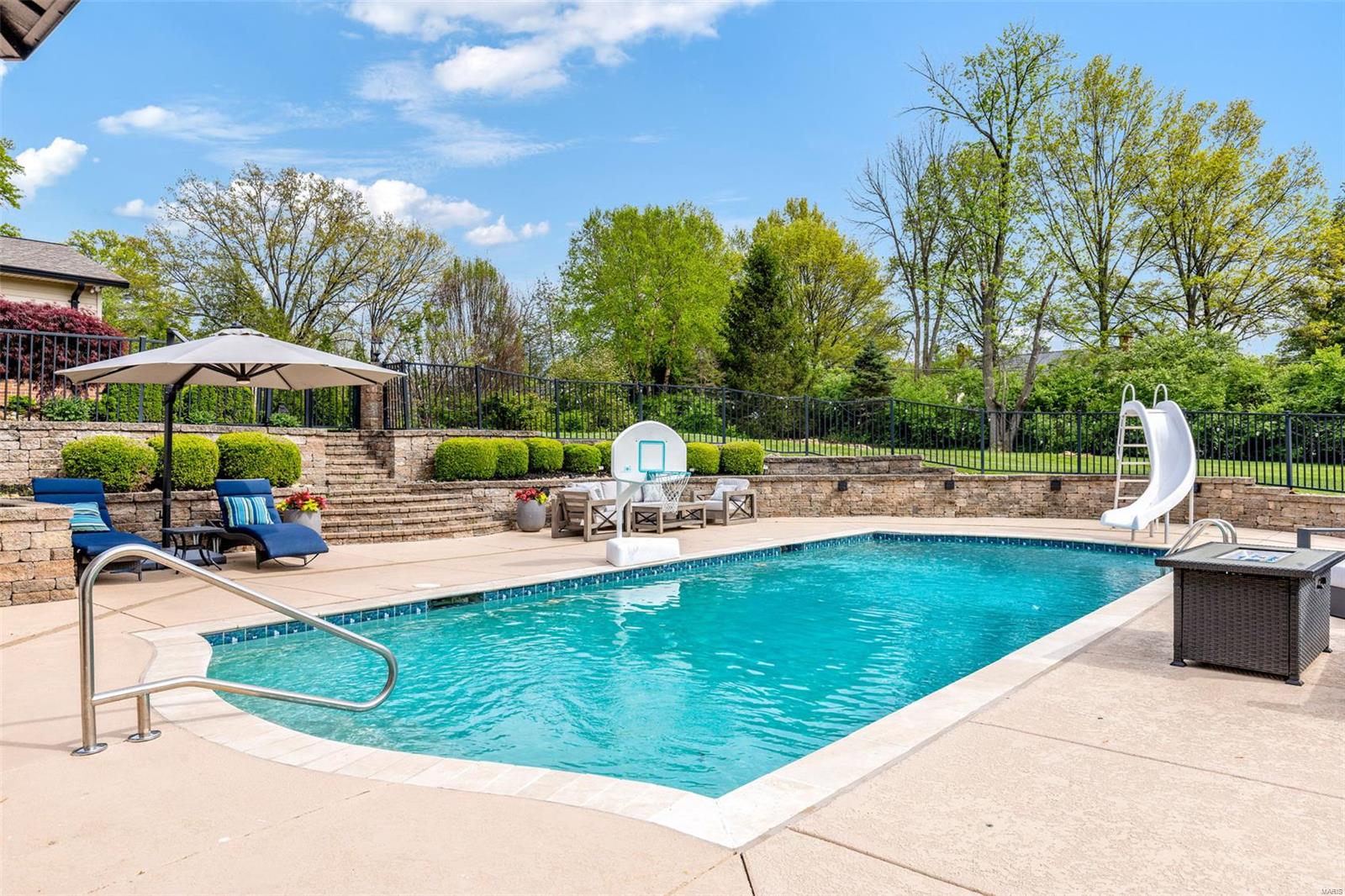 Outer Ladue Drive - Residential