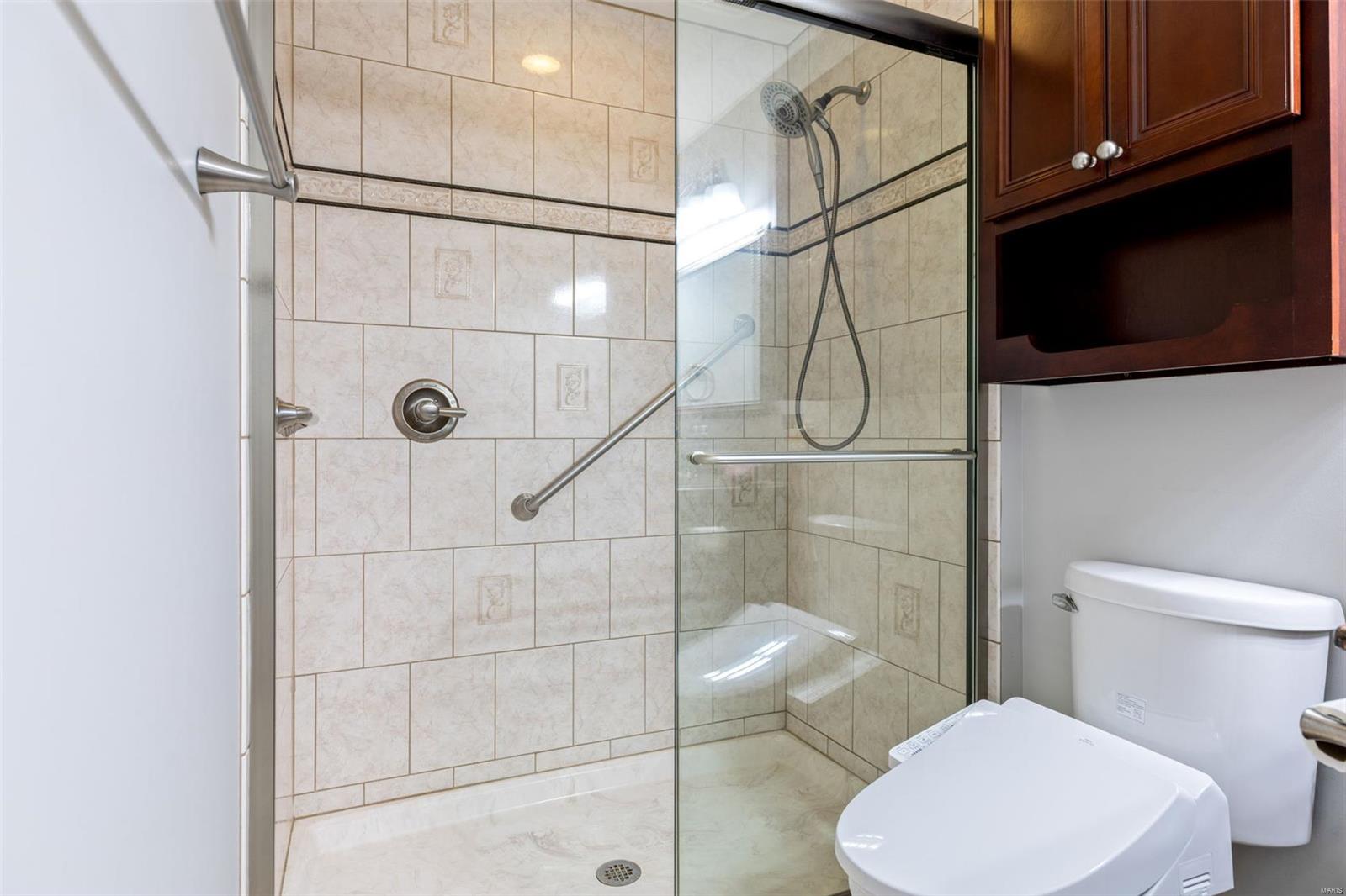 Outer Ladue Drive - Residential