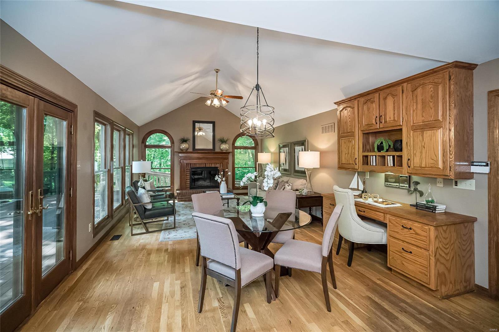 Lions Head - Residential