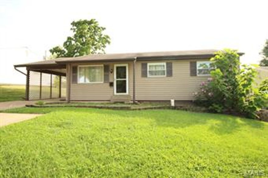 Clean, well maintained ranch in great Arnold location. Ideal starter home for first time home buyers, or if your're considering downsizing in the Arnold area. Hardwood floors throughout the main level except for the kitchen. Main floor full bath features a lightly used walk in tub/shower combo. Just over 300 square feet of partial finish in lower level that can be used as a rec/family room, or possible 4th sleeping area. Vinyl thermal windows. Fully fenced, level lot with a deck and shed. One car carport. Minutes from I-44, Hwy 141, local shopping and Arnold Commons. Move in ready .