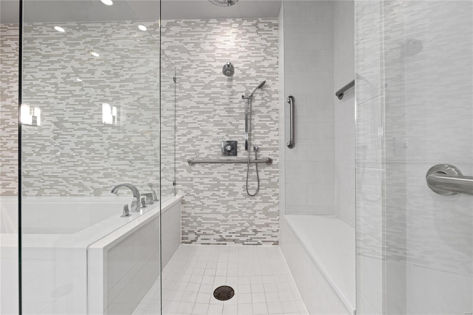 Crescent Condo - Residential