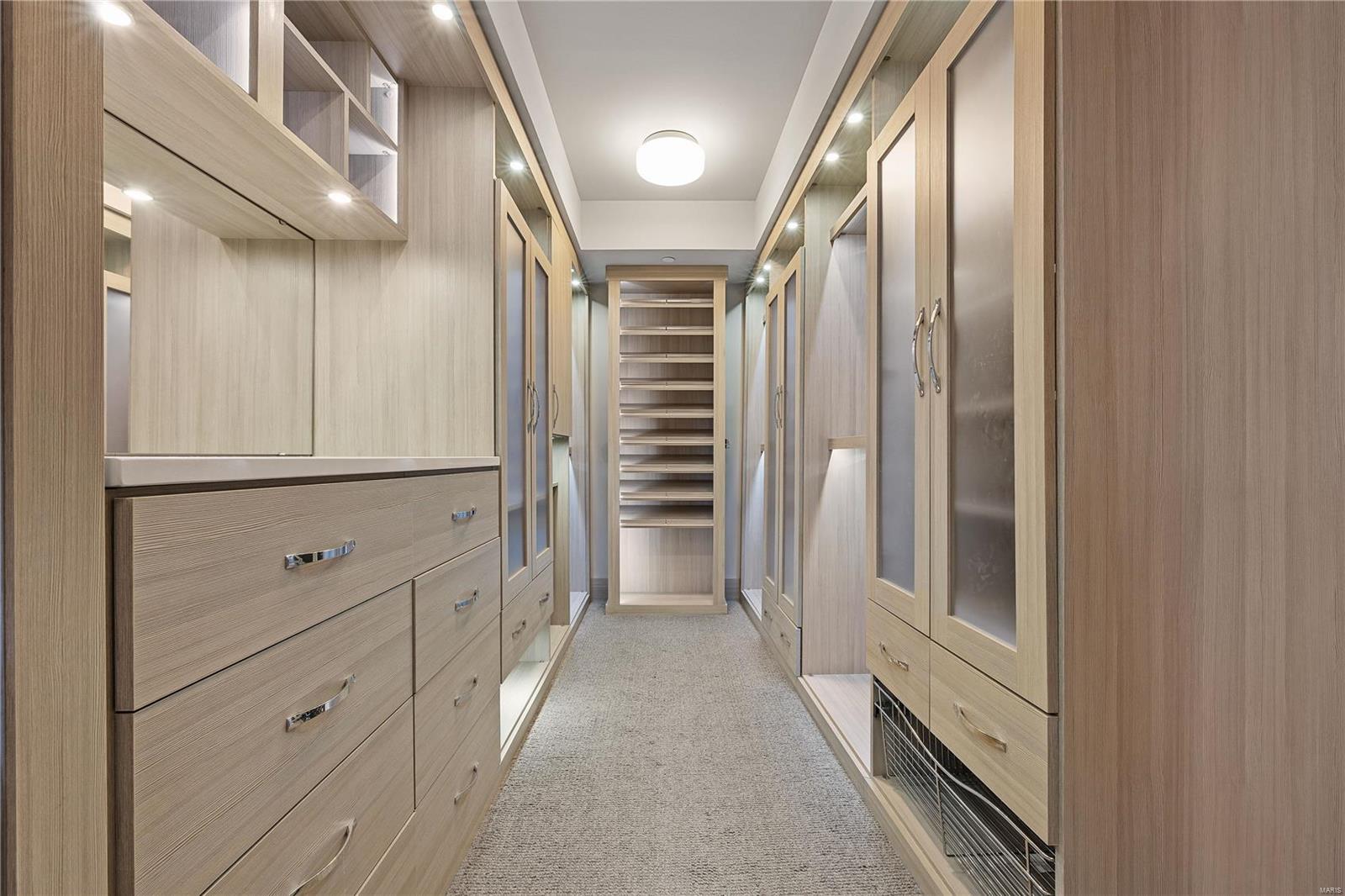 Crescent Condo - Residential