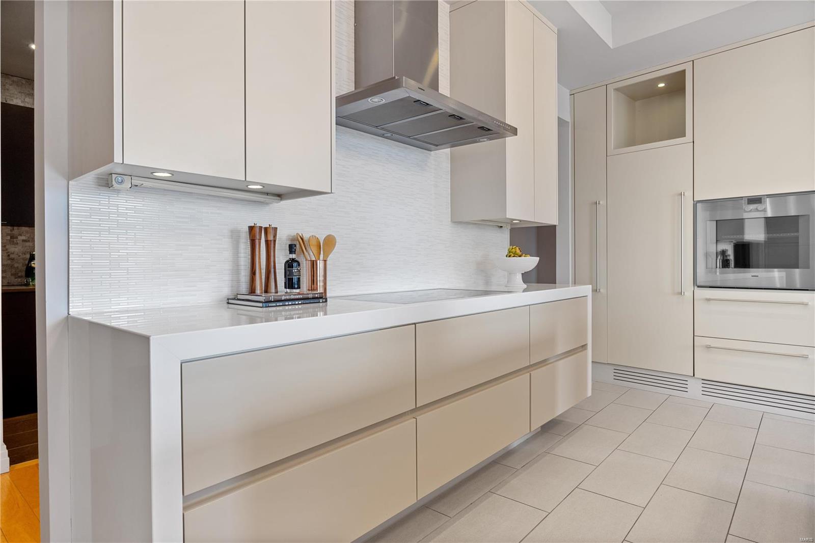 Crescent Condo - Residential