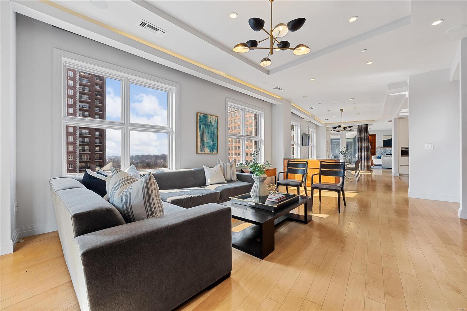 Crescent Condo - Residential