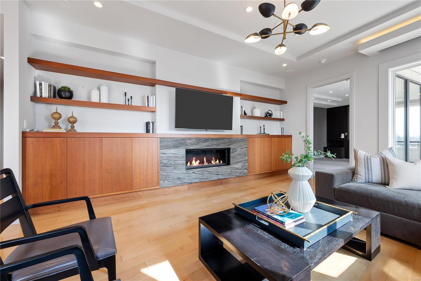 Crescent Condo - Residential