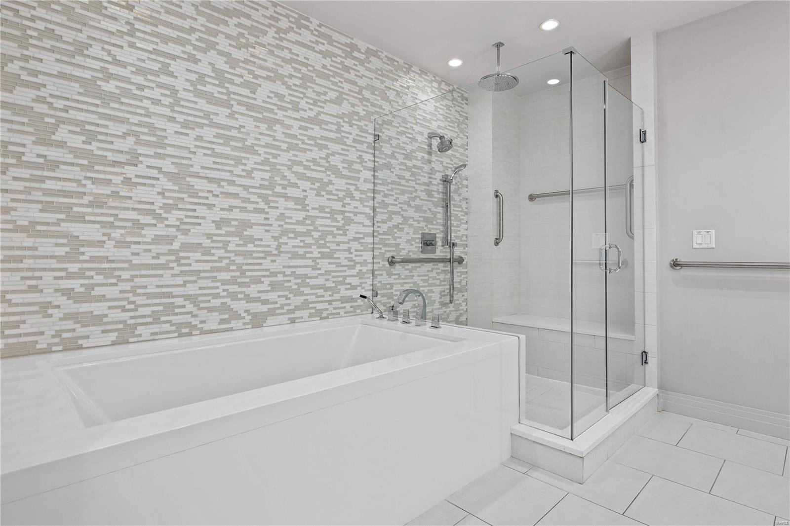 Crescent Condo - Residential