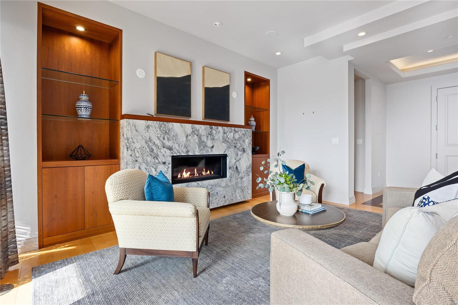 Crescent Condo - Residential