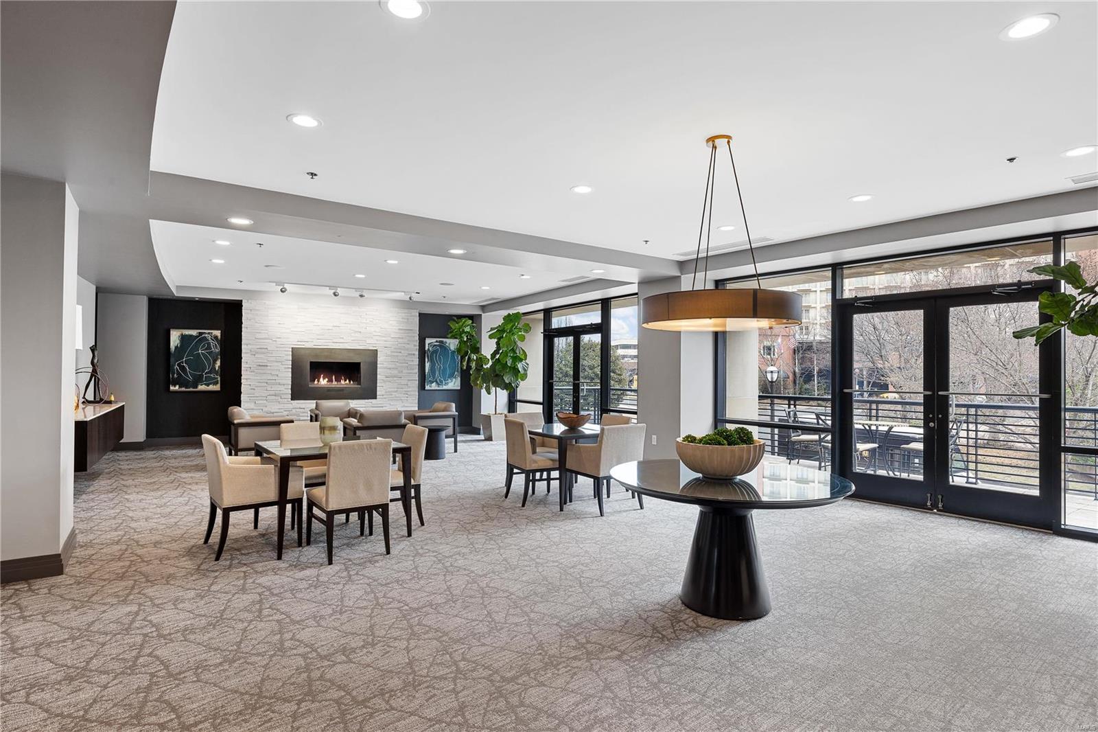 Crescent Condo - Residential