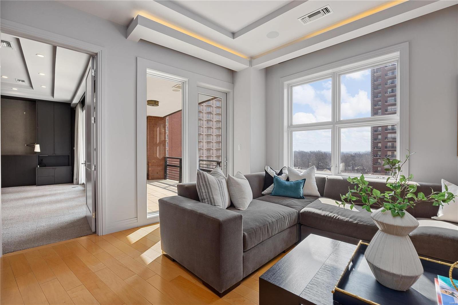 Crescent Condo - Residential