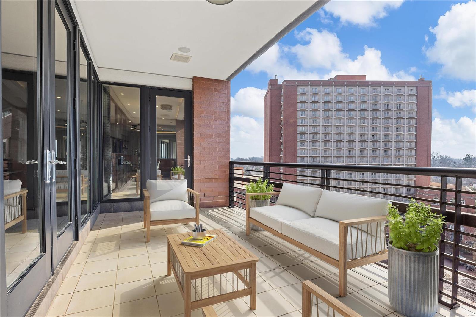 Crescent Condo - Residential